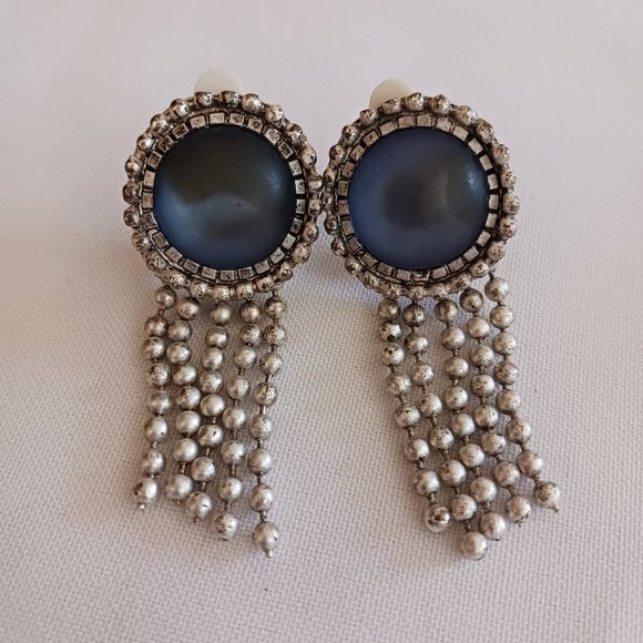 Silver Tone Necklace and Earrings Set - Picture 8 of 10